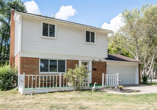 Photo 1 of Sale Pending at 38567 Trafalgar Wy, Sterling Heights, MI 48312 | MLS# 70498480 | Listing updated on 2025-11-10
