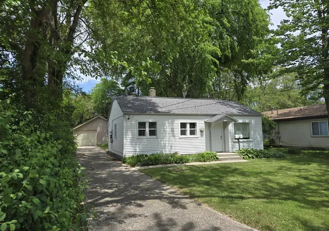 Homes for sale in Grand Rapids, MI | 1313 Mason St, Grand Rapids, MI 49503 | MLS# 70537501