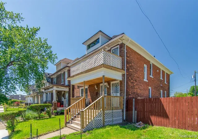 2nd image of 625 Horton St, Detroit, MI 48202 | MLS# 60346653