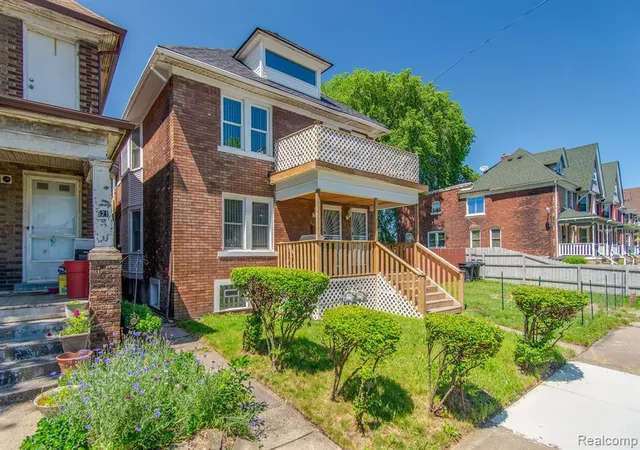 3rd image of 625 Horton St, Detroit, MI 48202 | MLS# 60346653