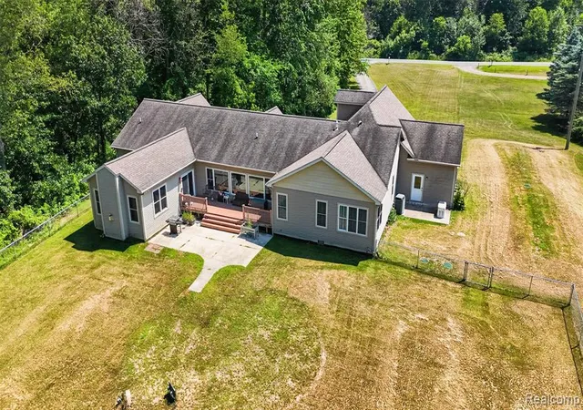 4th image of 4711 Pardee Rd, Webberville, MI 48892 | MLS# 61011296