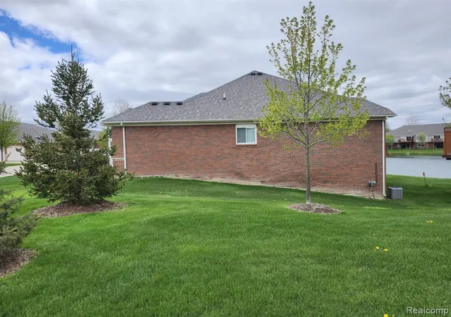Homes for sale in Shelby Township, MI | 14817 Kings Mill Dr #47, Shelby Township, MI 48315 | MLS# 61006523