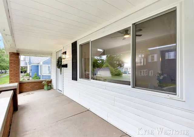 Photo 2 of Sale Pending at 930 Powers Ave, Grand Rapids, MI 49504 | MLS# 70541518 | Listing updated on 2026-07-09