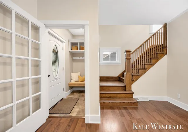 Photo 4 of Sale Pending at 930 Powers Ave, Grand Rapids, MI 49504 | MLS# 70541518 | Listing updated on 2026-07-09