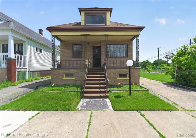 Homes for sale in Hamtramck, MI | 13814 Newbern St, Hamtramck, MI 48212 | MLS# 61006578