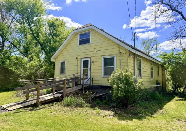Homes for sale in Jackson, MI | 1200 S Green Acres St, Jackson, MI 49201 | MLS# 70505988