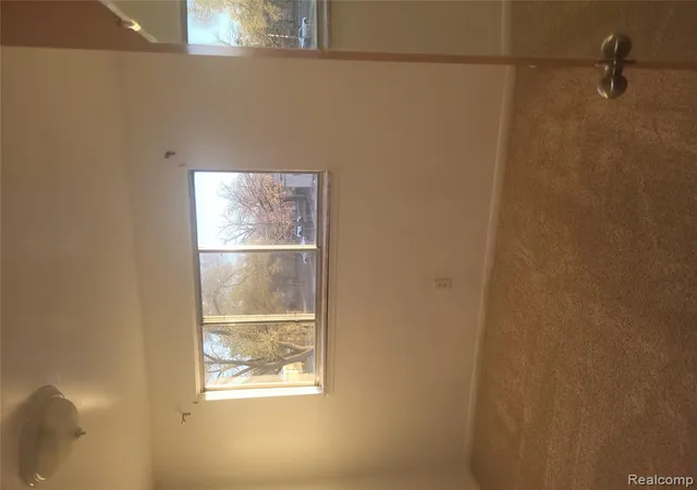 2nd image of 19160 Winston St #213, Detroit, MI 48219 | MLS# 61003879