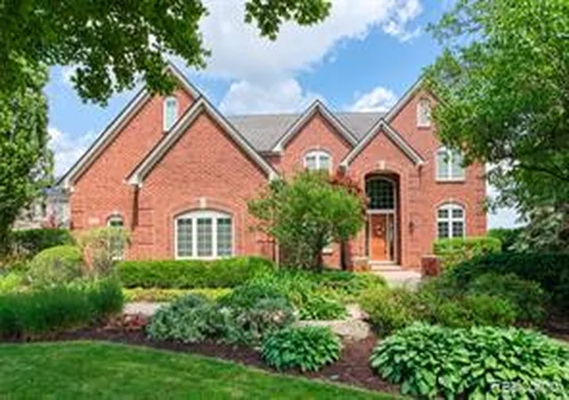 Homes for sale in South Lyon, MI | 10763 Stoney Point Dr, South Lyon, MI 48178 | MLS# 61009038