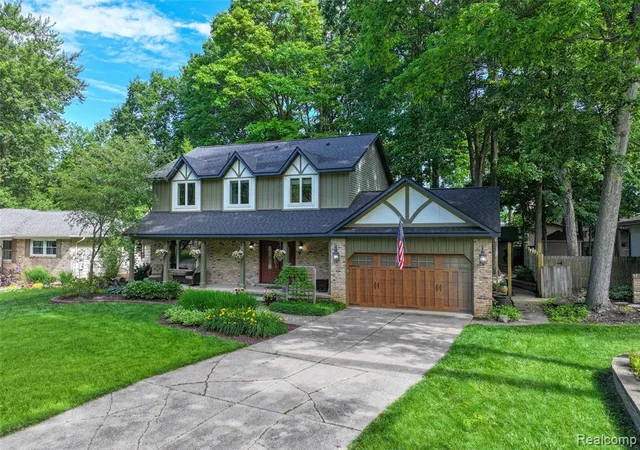 Homes for sale in Grand Blanc, MI | 5327 Olde Saybrooke Rd, Grand Blanc, MI 48439 | MLS# 61003822
