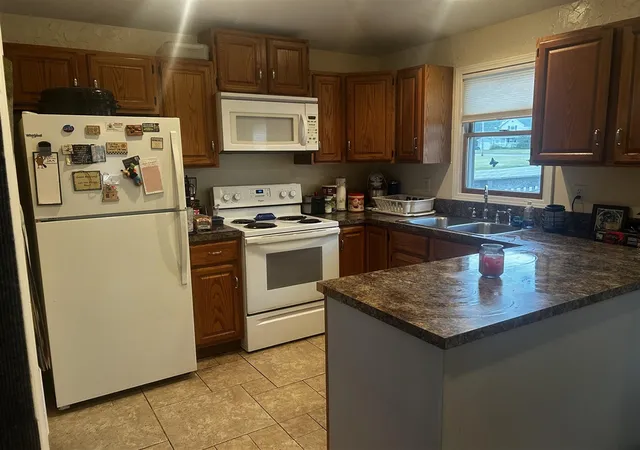 Homes for sale in Grant, MI | 13636 S Mason Dr, Grant, MI 49327 | MLS# 70534815