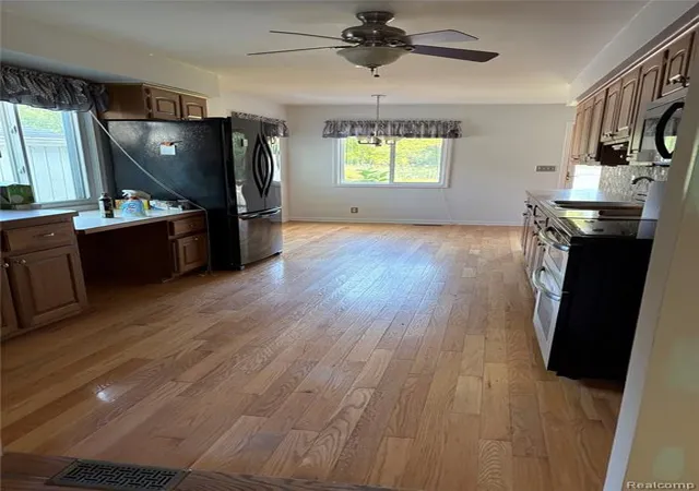 Photo 3 of Single family home for sale at 10091 Graham Dr, Clarkston, MI 48348 2421 | MLS# 61024782 | Listing updated on 2026-09-30