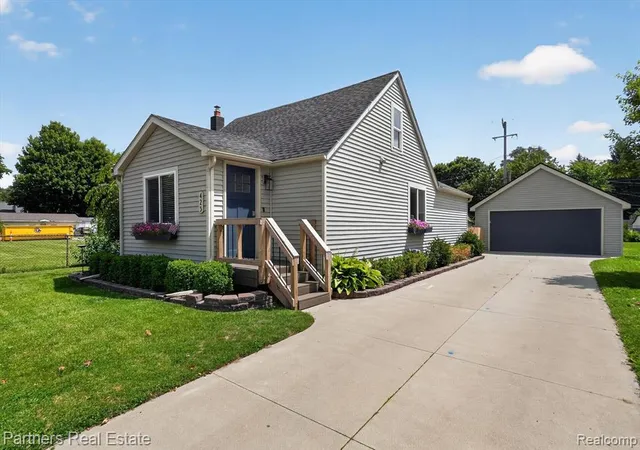 Homes for sale in Brighton, MI | 425 S 7th St, Brighton, MI 48116 | MLS# 61007793