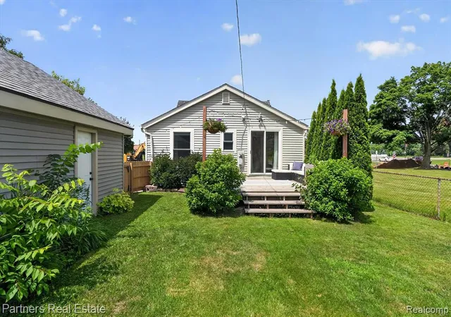 Homes for sale in Brighton, MI | 425 S 7Th St, Brighton, MI 48116 | MLS# 61007793