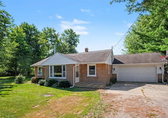 1st image of 8151 Marvin Rd, Holton, MI 49425 | MLS# 70553068