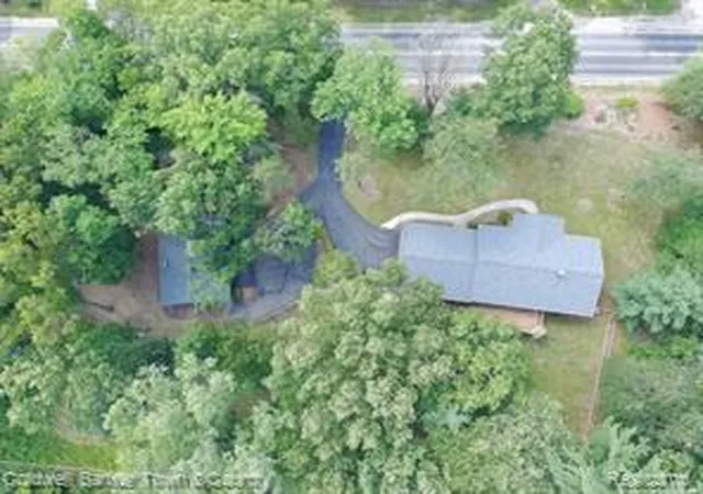 Homes for sale in Whitmore Lake, MI | 5211 Strawberry Lake Rd, Whitmore Lake, MI 48189 | MLS# 61008652