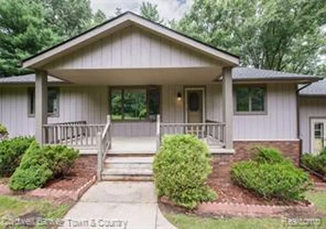 Homes for sale in Whitmore Lake, MI | 5211 Strawberry Lake Rd, Whitmore Lake, MI 48189 | MLS# 61008652