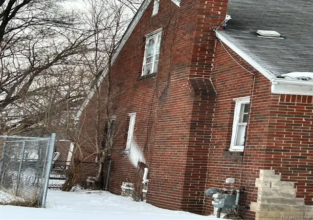 2nd image of 9817 Somerset Ave, Detroit, MI 48224 | MLS# 60970213