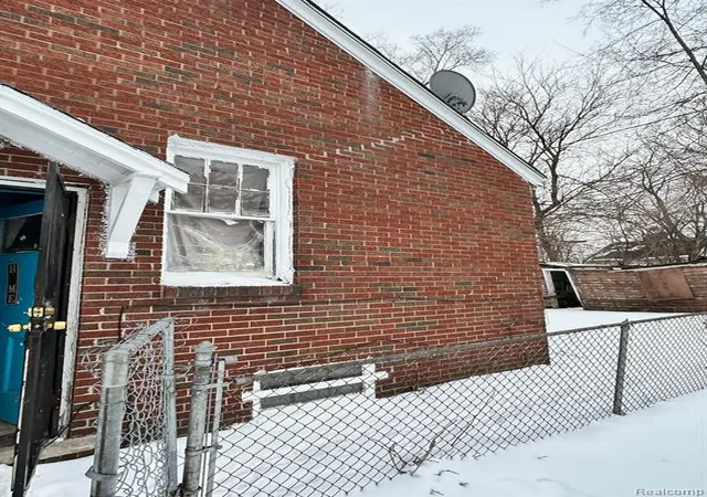 5th image of 9817 Somerset Ave, Detroit, MI 48224 | MLS# 60970213