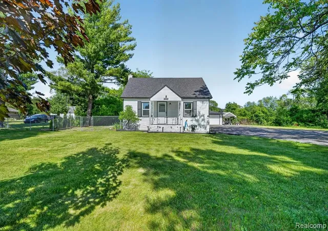 2nd image of 2861 John R Rd, Rochester Hills, MI 48307 | MLS# 61019201