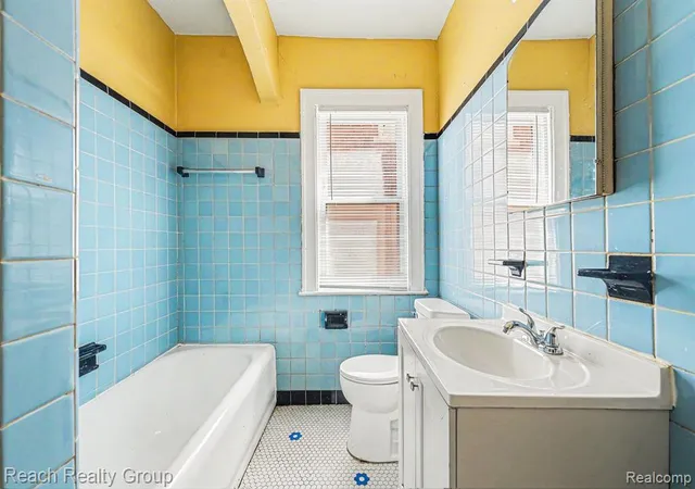 10th image of 2984 Clements St, Detroit, MI 48238 2708 | MLS# 60999159