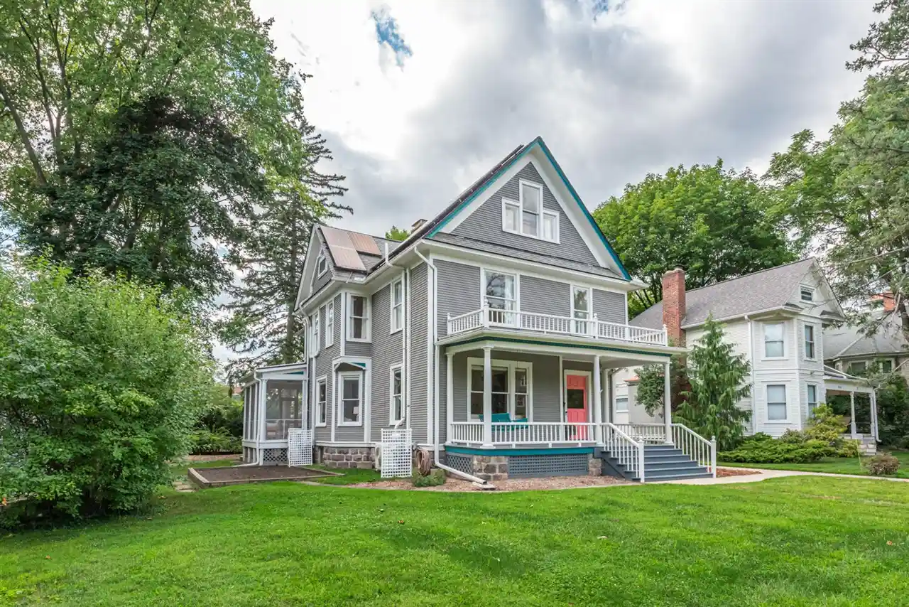 Photo 1 of Single family home for sale at 916 Olivia Ave, Ann Arbor, MI 48104 | MLS# 70554527 | Listing updated on 2026-10-16