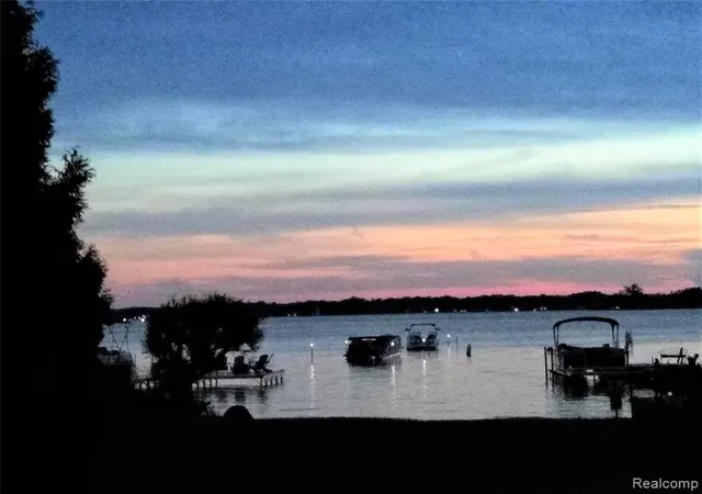 Photo 25 of Sale Pending at 2035 Willow Beach St, Keego Harbor, MI 48320 1212 | MLS# 61024778 | Listing updated on 2026-08-28