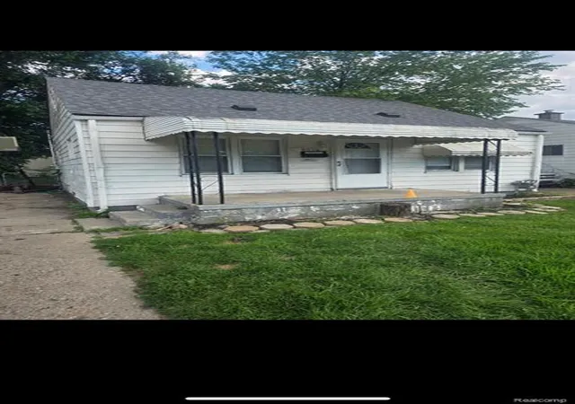 Homes for sale in Warren, MI | 11076 Paige Ave, Warren, MI 48089 | MLS# 61010743