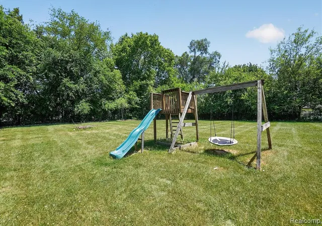 38th image of 508 Deland Rd, Flushing, MI 48433 | MLS# 61008204