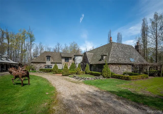 Homes for sale in Deckerville, MI | 3625 Maple Grove Rd, Deckerville, MI 48427 | MLS# 60993132