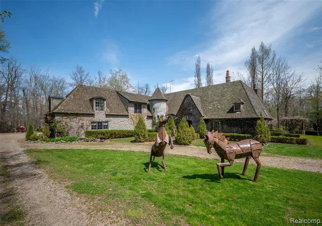 Homes for sale in Deckerville, MI | 3625 Maple Grove Rd, Deckerville, MI 48427 | MLS# 60993132