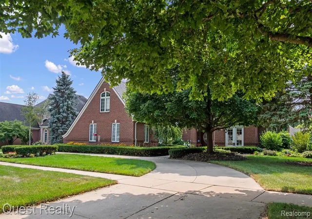 Photo 4 of Single family home for sale at 56439 Nickelby, Shelby Township, MI 48316 | MLS# 61019993 | Listing updated on 2026-08-29
