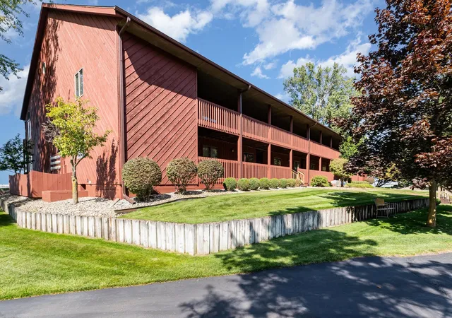 3rd image of 331 Lakeview Dr #8, Port Austin, MI 48467 | MLS# 50193146
