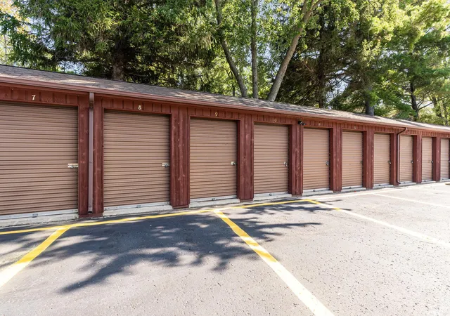 5th image of 331 Lakeview Dr #8, Port Austin, MI 48467 | MLS# 50193146