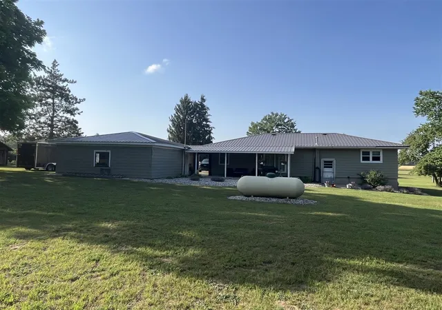 Homes for sale in Lakeview, MI | 5499 W Mcbride Rd, Lakeview, MI 48850 | MLS# 70542782
