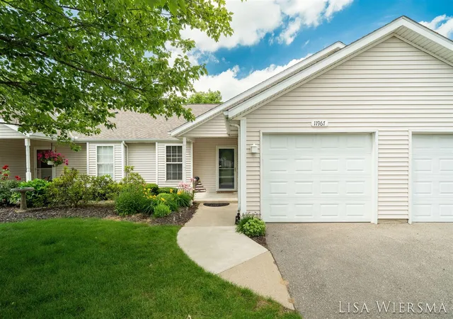 Photo 2 of Sale Pending at 11967 Willow Wood Ln, Holland, MI 49424 | MLS# 70542644 | Listing updated on 2026-08-19