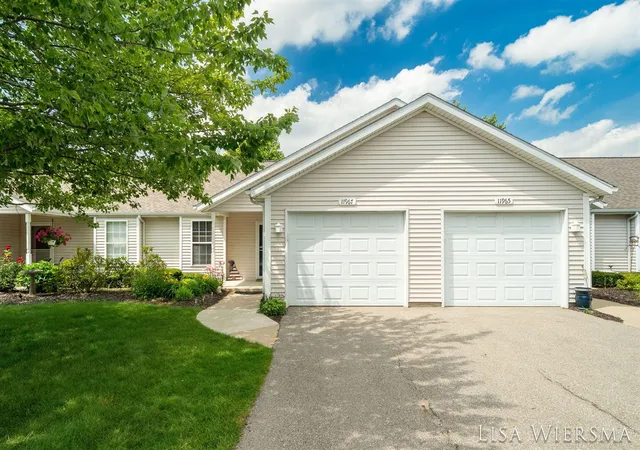 Photo 3 of Sale Pending at 11967 Willow Wood Ln, Holland, MI 49424 | MLS# 70542644 | Listing updated on 2026-08-19