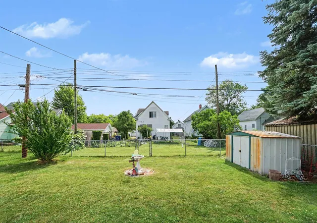 Homes for sale in Bay City, MI | 807 S Monroe St, Bay City, MI 48708 | MLS# 50214523