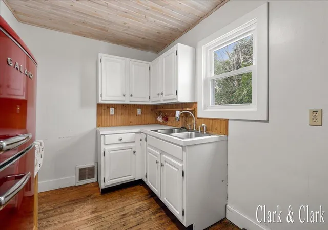 4th image of 507 Quarterline St, Portland, MI 48875 | MLS# 70552795