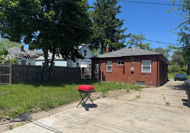 17th image of 12621 Barlow St, Detroit, MI 48205 3301 | MLS# 60995485