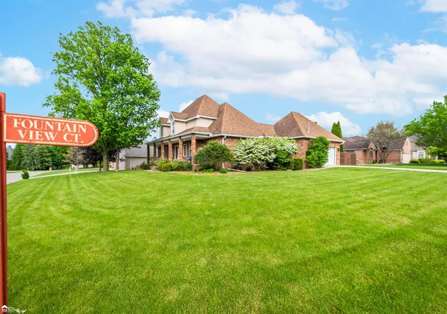 Photo 1 of Single Family Residence at 8201 Fountain View Ct, Flushing, MI 48433 | MLS# 50208839 | | Sold on 2026-08-14