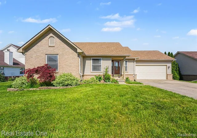 Homes for sale in Riverview, MI | 13941 Perry Pl Court, Riverview, MI 48193 | MLS# 61007163