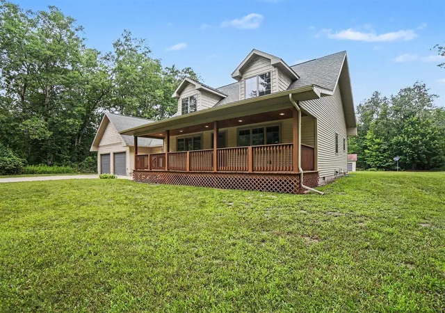 Photo 3 of Single family home for sale at 3100 W 1st Street, Ludington, MI 49431 | MLS# 70550766 | Listing updated on 2026-08-27