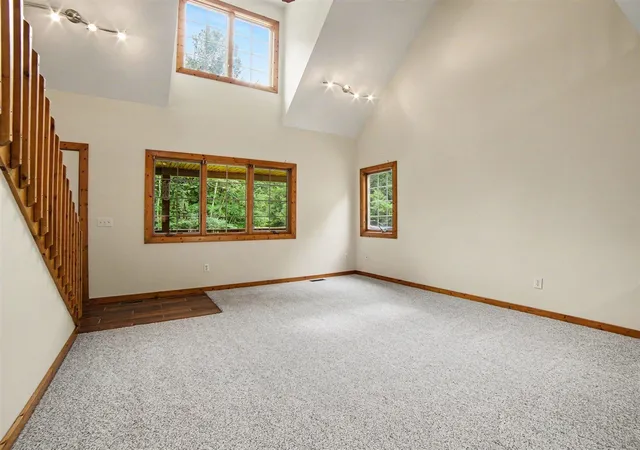 Photo 3 of Single family home for sale at 3100 W 1st Street, Ludington, MI 49431 | MLS# 70550766 | Listing updated on 2026-08-27