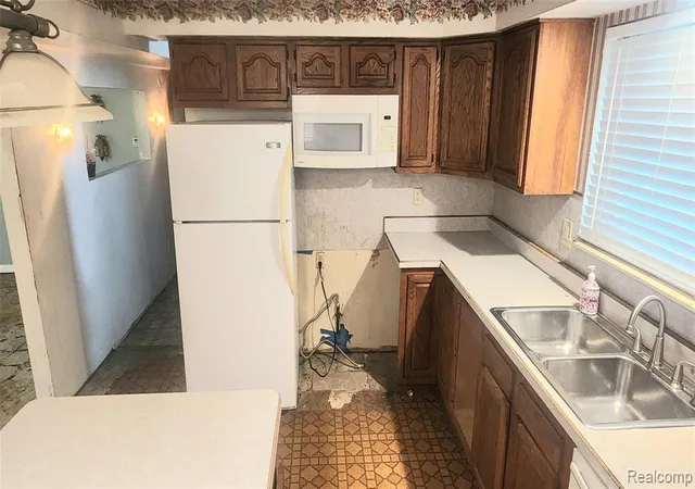 Photo 3 of Single family home for sale at 31873 Lafler Dr, Rockwood, MI 48173 1005 | MLS# 61024916 | Listing updated on 2026-08-27