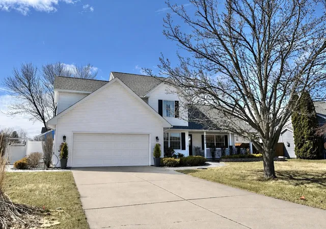 Photo 1 of Single family home for sale at 2821 Churchhill Ln, Saginaw, MI 48603 | MLS# 50203943 | Listing updated on 2026-08-25