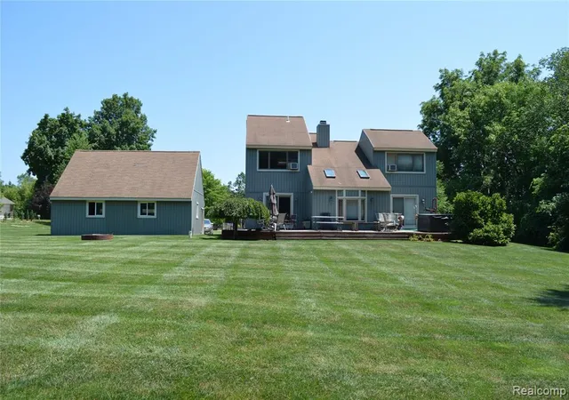Photo 5 of Single family home for sale at 10055 Walnut Hl Dr, Davisburg, MI 48350 1162 | MLS# 61010180 | Listing updated on 2026-09-05