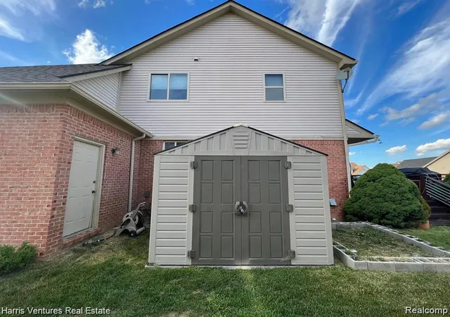 5th image of 31271 Lavender Dr, Rockwood, MI 48173 | MLS# 61024556