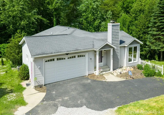 Photo 2 of Sale Pending at 624 S 160th Avenue, Holland, MI 49423 | MLS# 70538630 | Listing updated on 2026-06-22