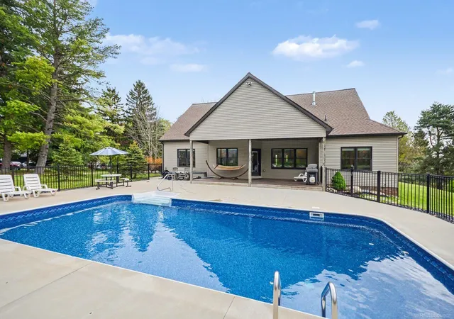 Homes for sale in Dryden, MI | 4778 Bishop Rd, Dryden, MI 48428 | MLS# 50202815