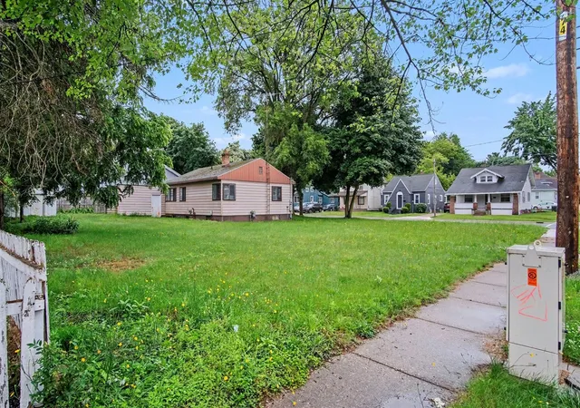 Photo 1 of Land for sale at 1538 1542 Hudson St, Muskegon, MI 49441 | MLS# 70542233 | Listing updated on 2026-09-18